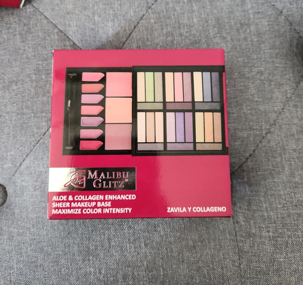 Eyeshadow Palette - Pink, Purple, and Cream